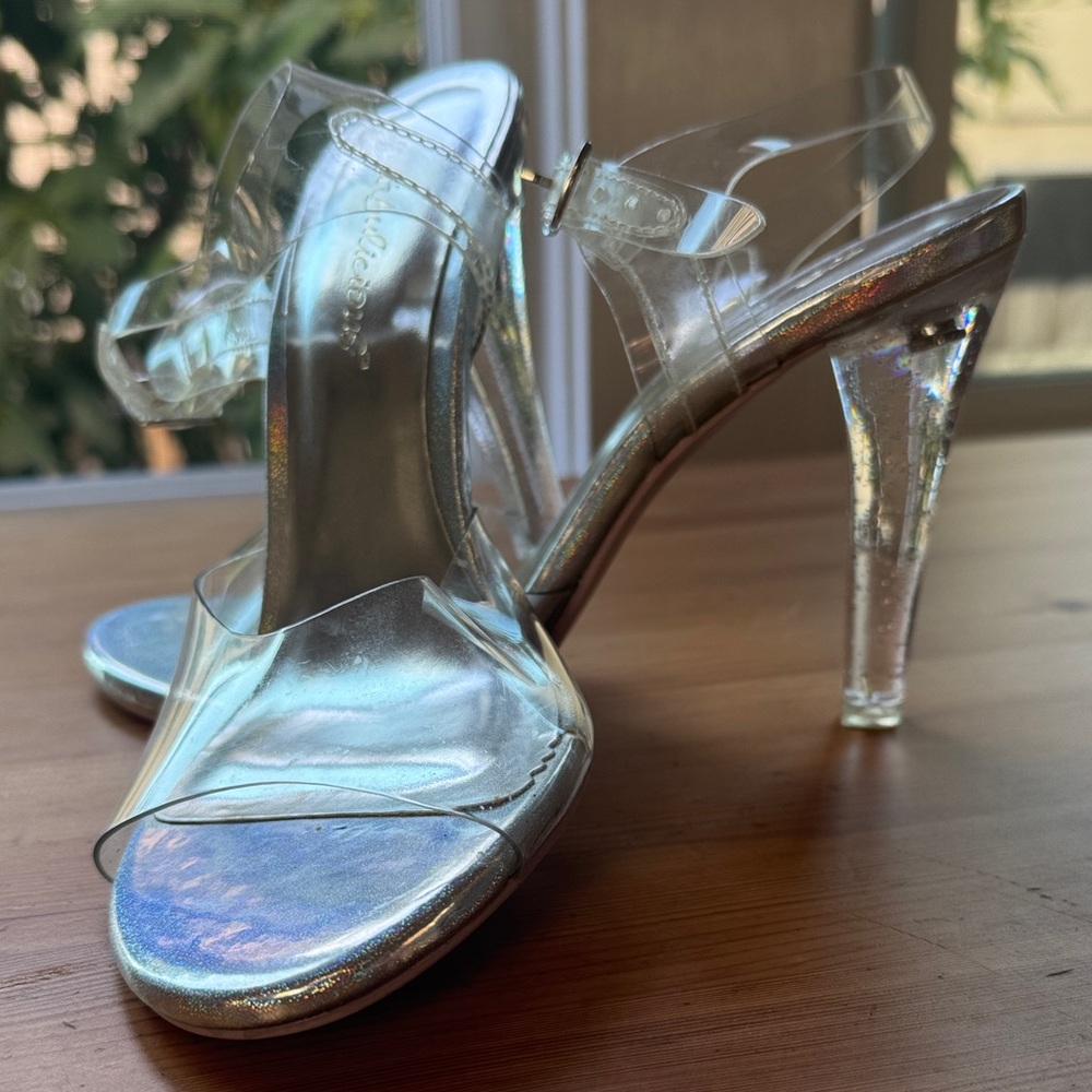 Fabulicious Transparent Clear Heels